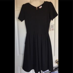 NWT LULAROE Amelia- size SMALL